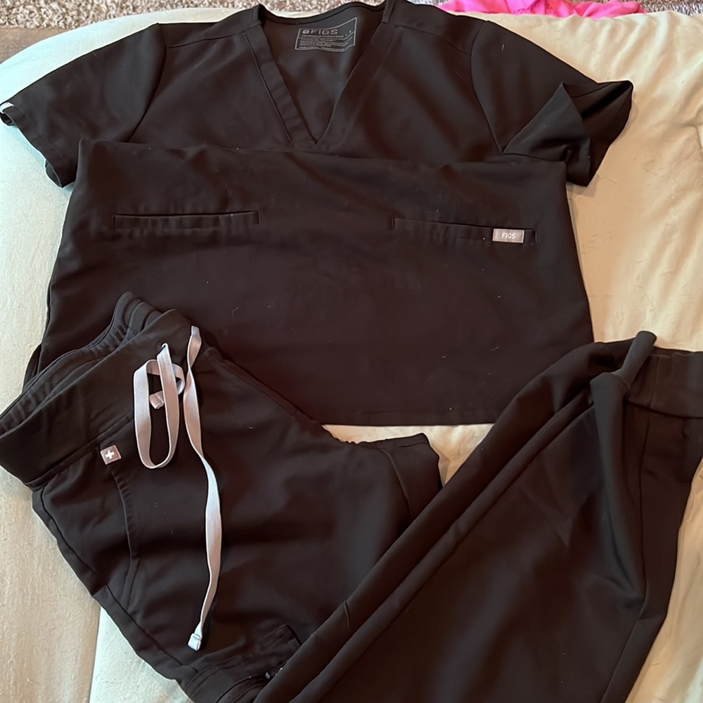 Figs scrubs. Black. Size small - Picture 2 of 2